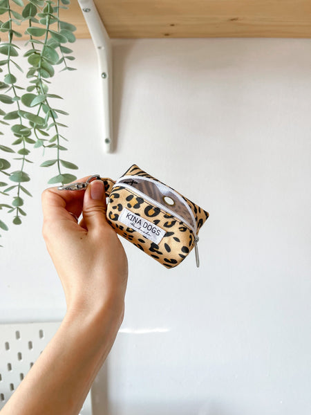 PORTA BOLSAS DE CACA SAFARI - KINADOGS