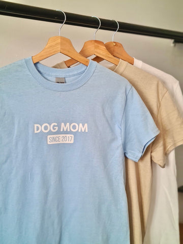DOG MOM/DAD - CAMISETA
